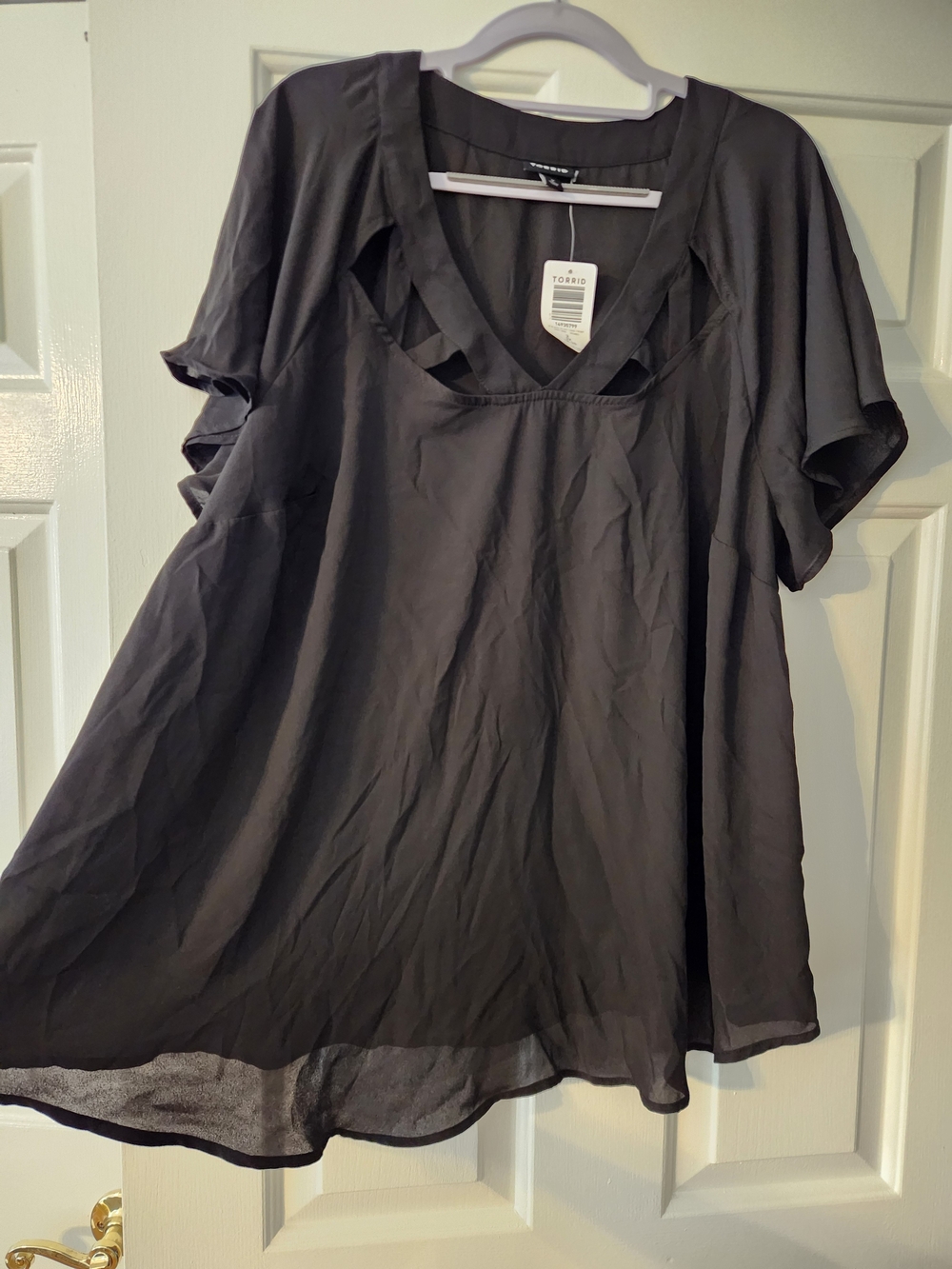 New Torrid Women's Black Short Sleeve Cut-out Neck Cage Front Top Shirt, 2 2X